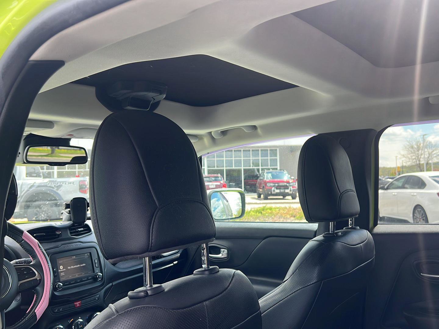 Used 2017 Jeep Renegade Limited AWD/4WD image 17