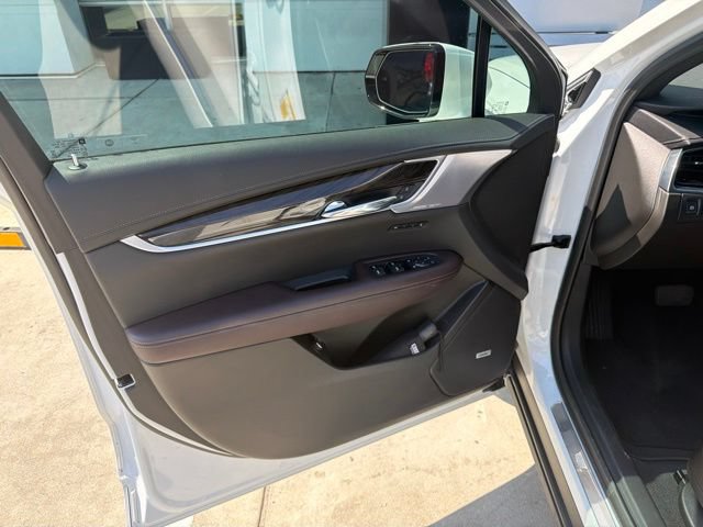 Used 2023 Cadillac XT6 Premium Luxury w/ Technology Package FWD image 15