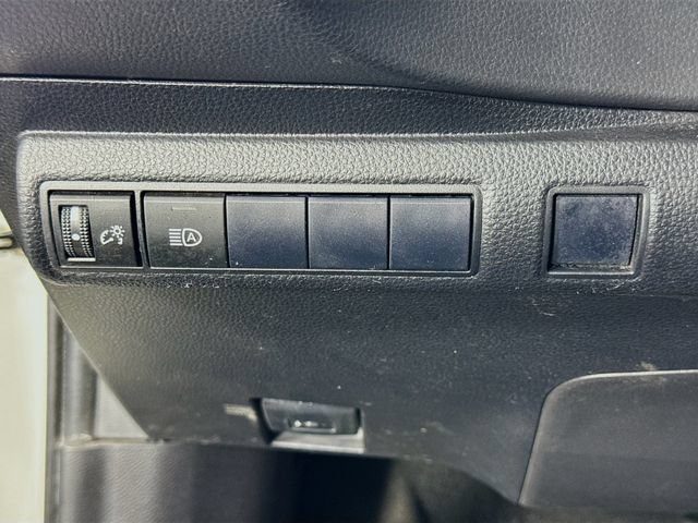 Certified 2021 Toyota Corolla SE w/ Carpet Mat Package (TMS) FWD image 11