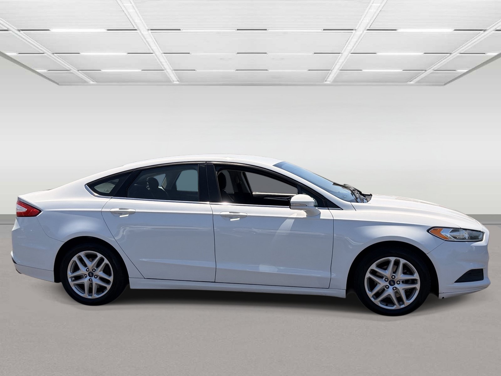 Used 2016 Ford Fusion SE FWD image 6
