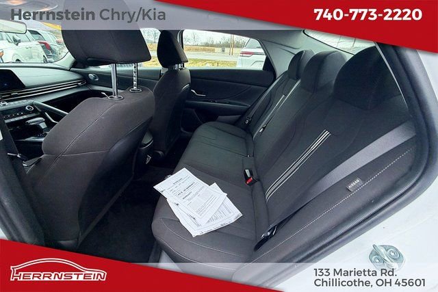 Used 2024 Hyundai Elantra SEL image 21