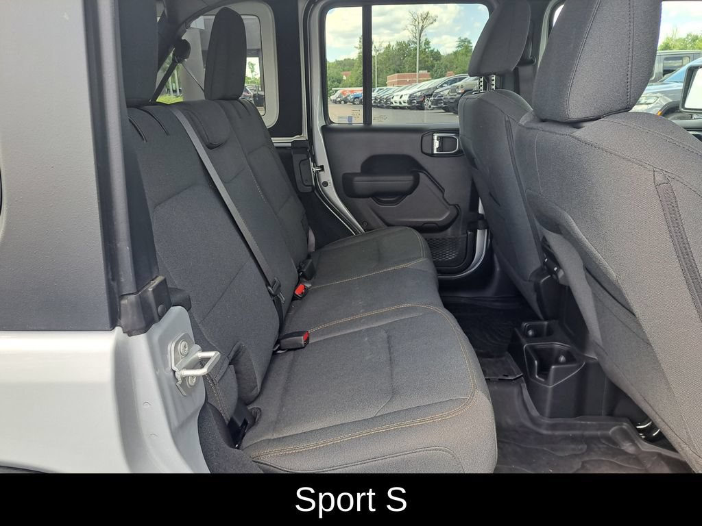 Used 2024 Jeep Wrangler Unlimited Sport AWD/4WD image 27