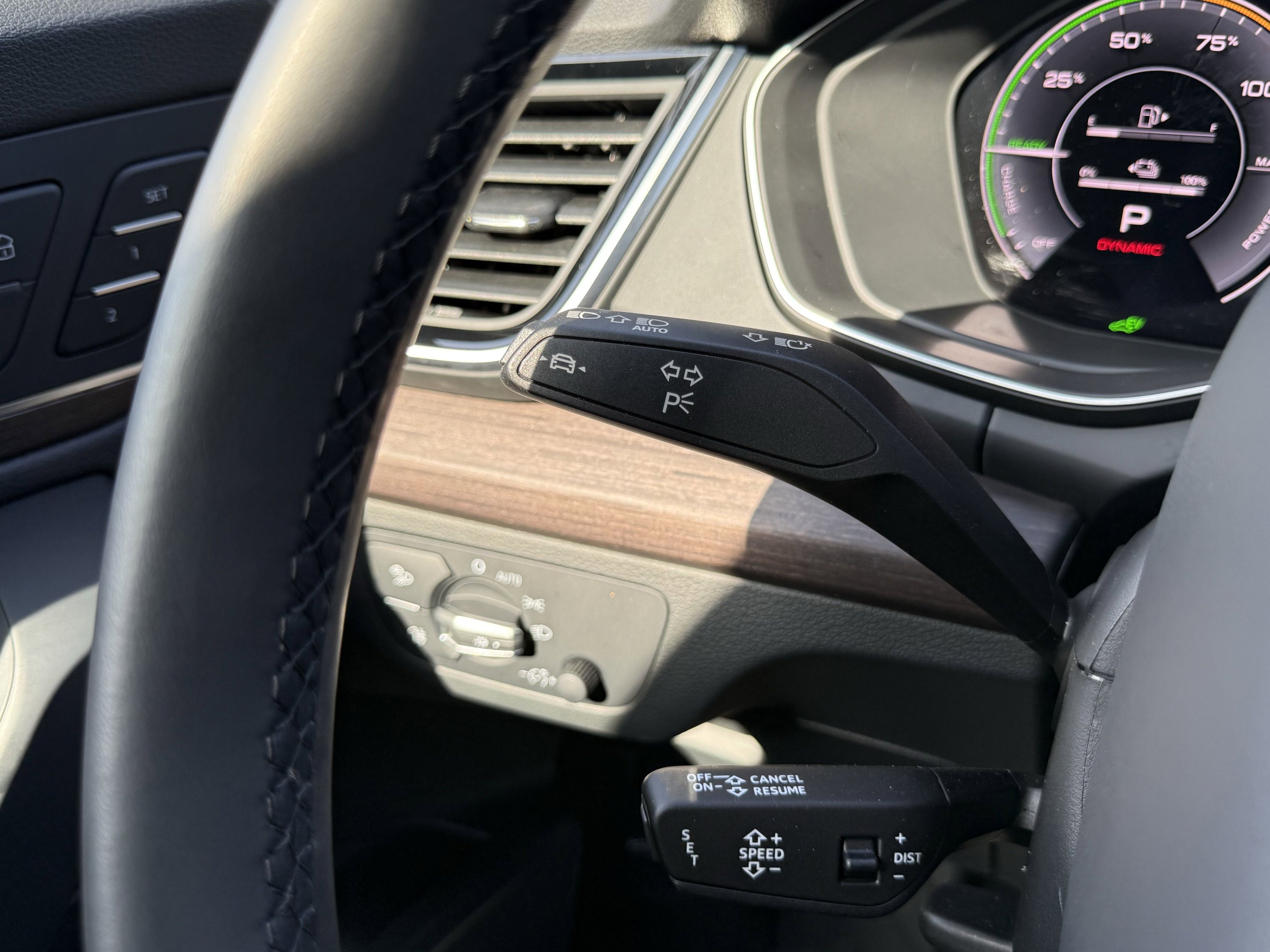 Used 2024 Audi Q5 e Premium w/ Convenience Package image 71