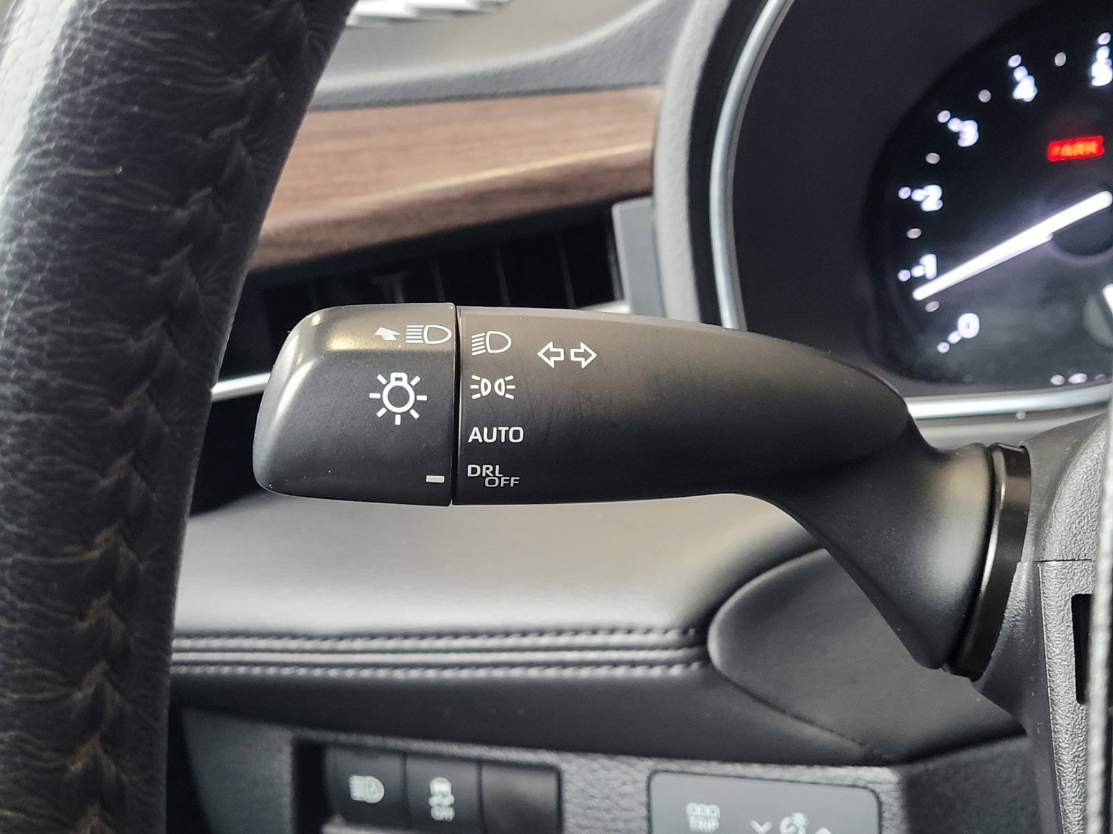 Certified 2022 Toyota Avalon XLE image 21