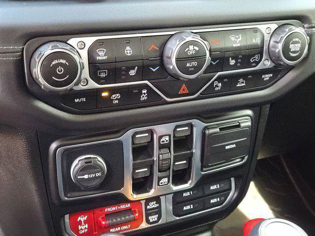 Certified 2025 Jeep Wrangler Unlimited Rubicon 392 AWD/4WD image 31