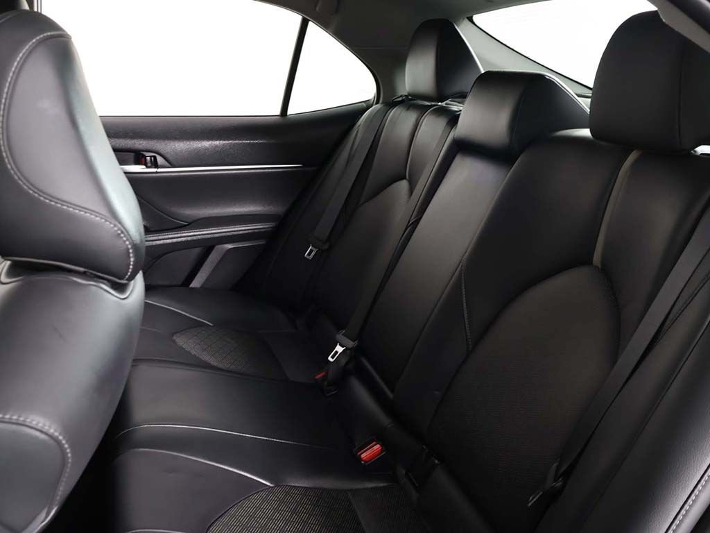 Used 2020 Toyota Camry XSE FWD image 33