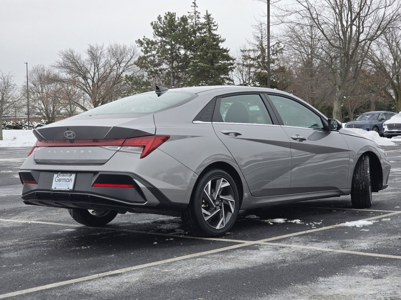 Used 2025 Hyundai Elantra SEL image 15