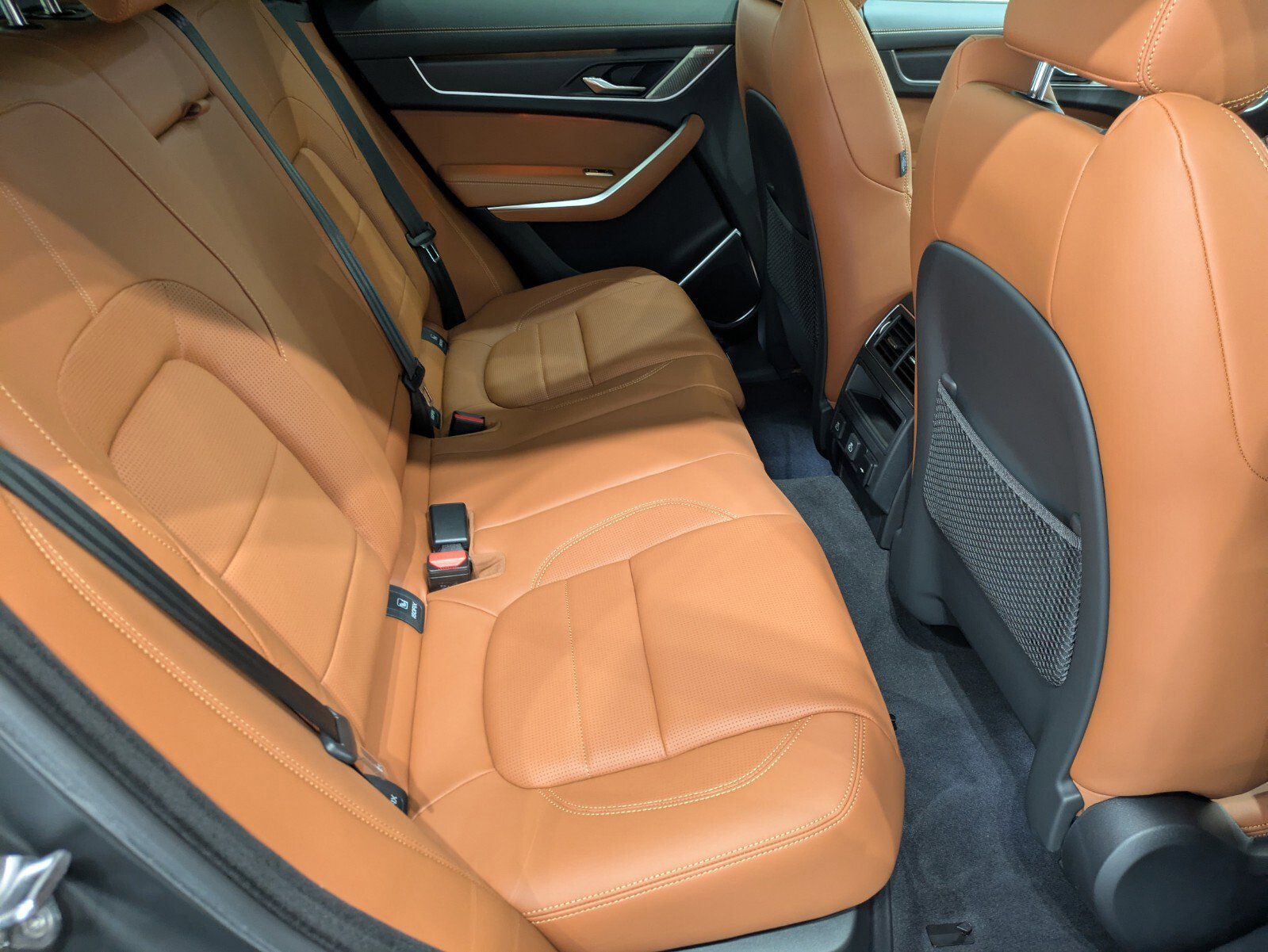 New 2026 Jaguar F-PACE R-Dynamic S image 22