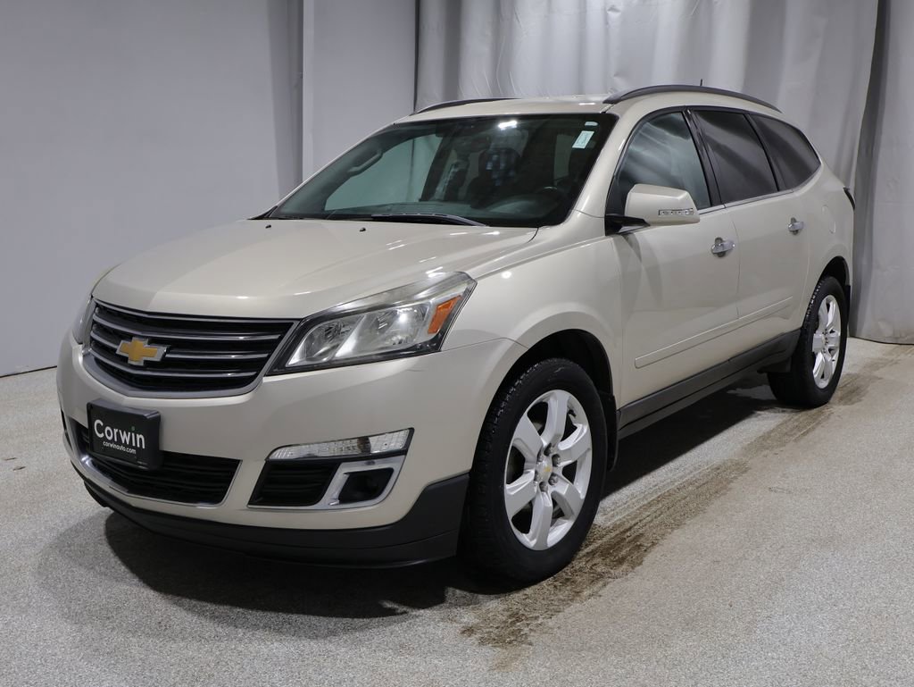Used 2016 Chevrolet Traverse LT w/ Style and Technology Package image 6