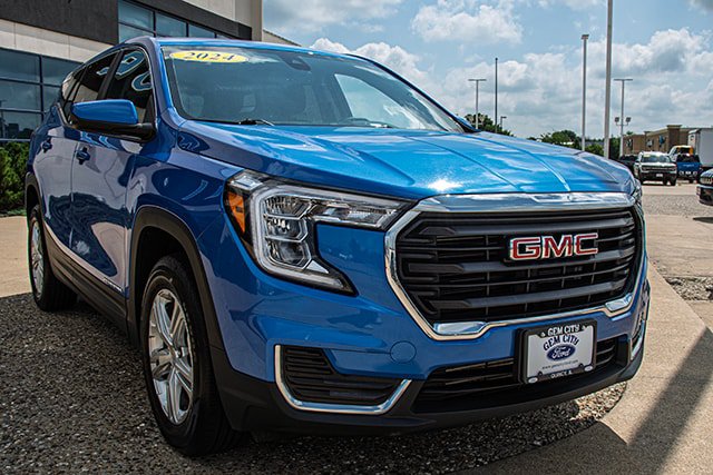 Used 2024 GMC Terrain SLE AWD/4WD image 7