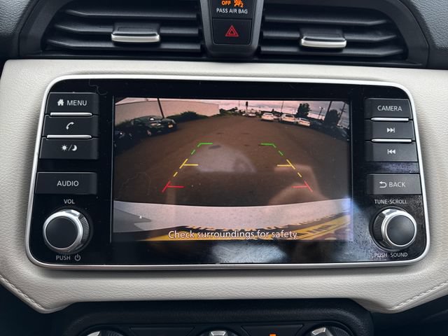 Used 2022 Nissan Versa SV FWD image 21