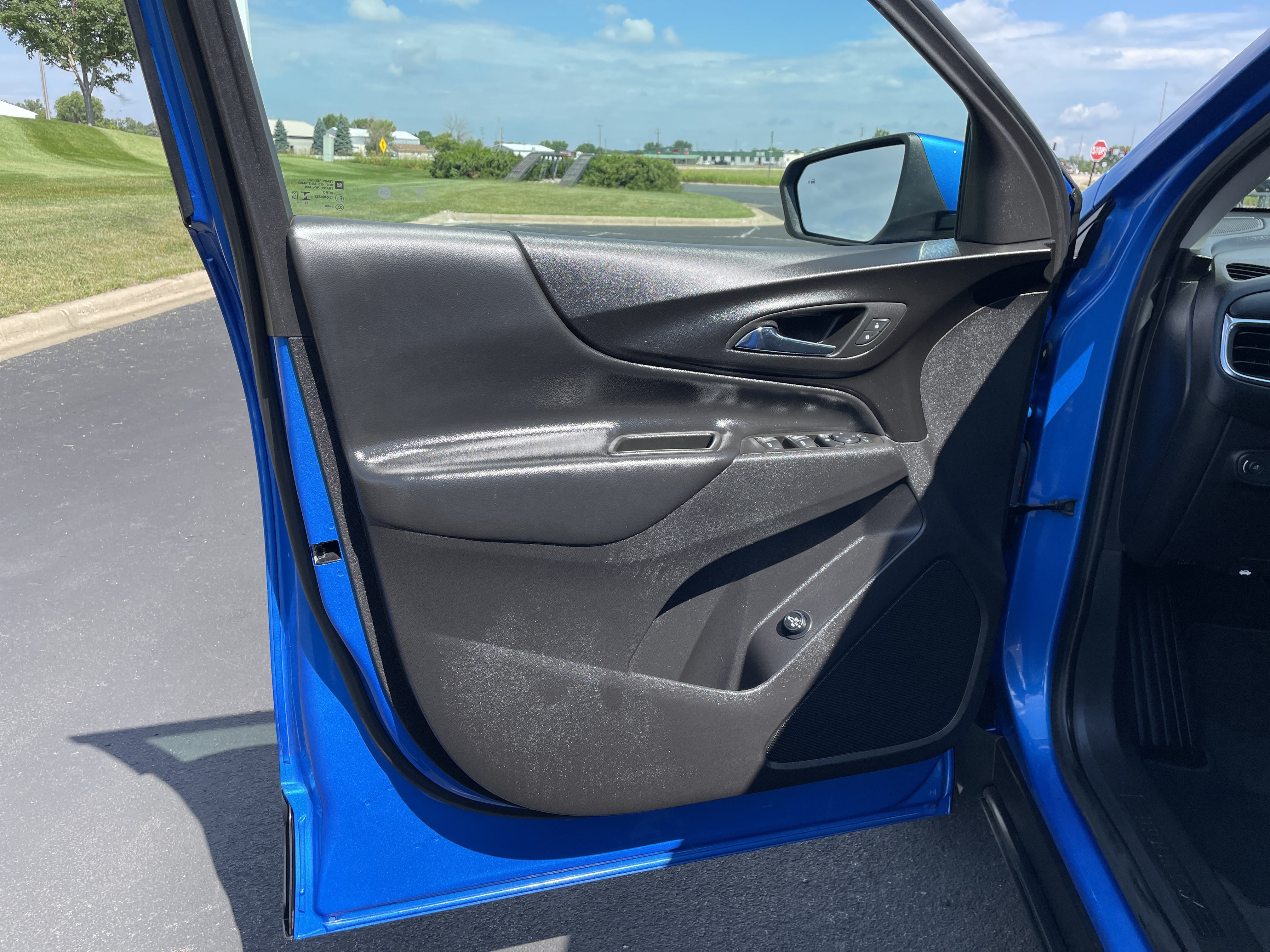 Used 2024 Chevrolet Equinox LT AWD/4WD image 19