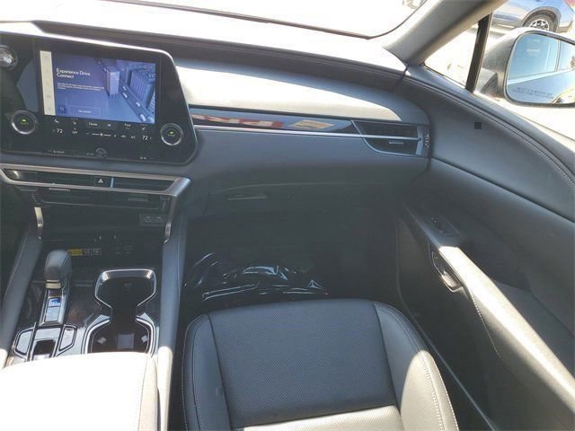 Used 2024 Lexus RX 350 FWD w/ Technology Package image 32