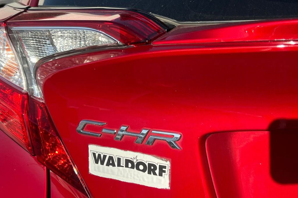 Used 2020 Toyota C-HR LE FWD image 9