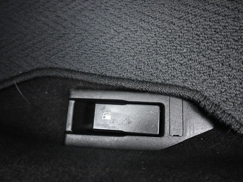 Used 2023 Subaru Impreza Premium image 13