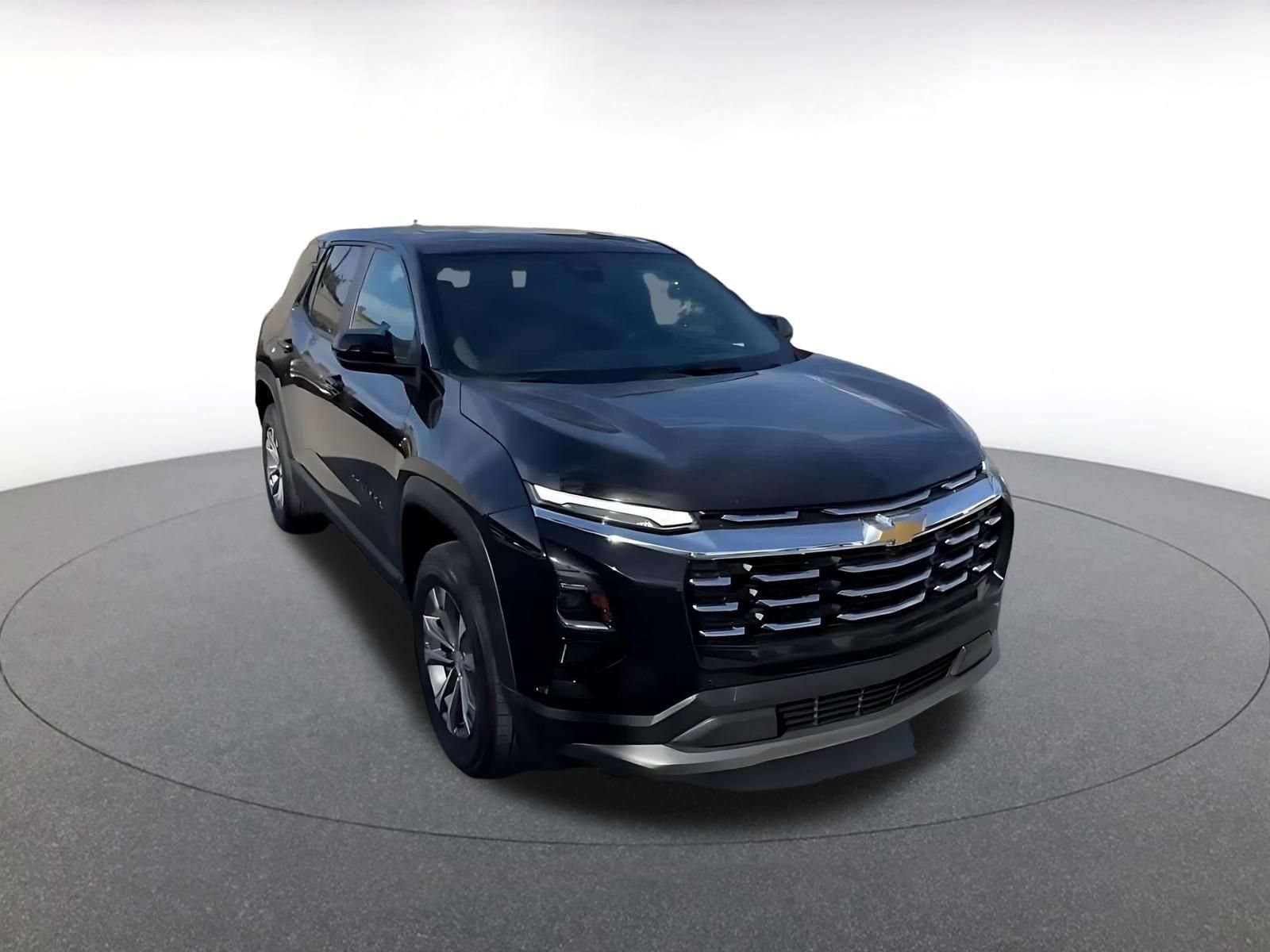 Used 2025 Chevrolet Equinox LT FWD image 3