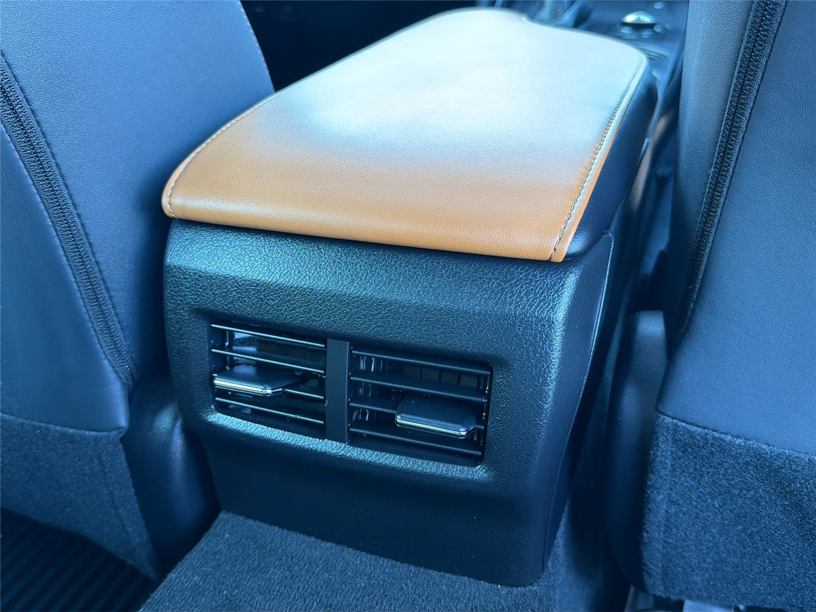 Used 2025 Lexus IS 350 F Sport image 29