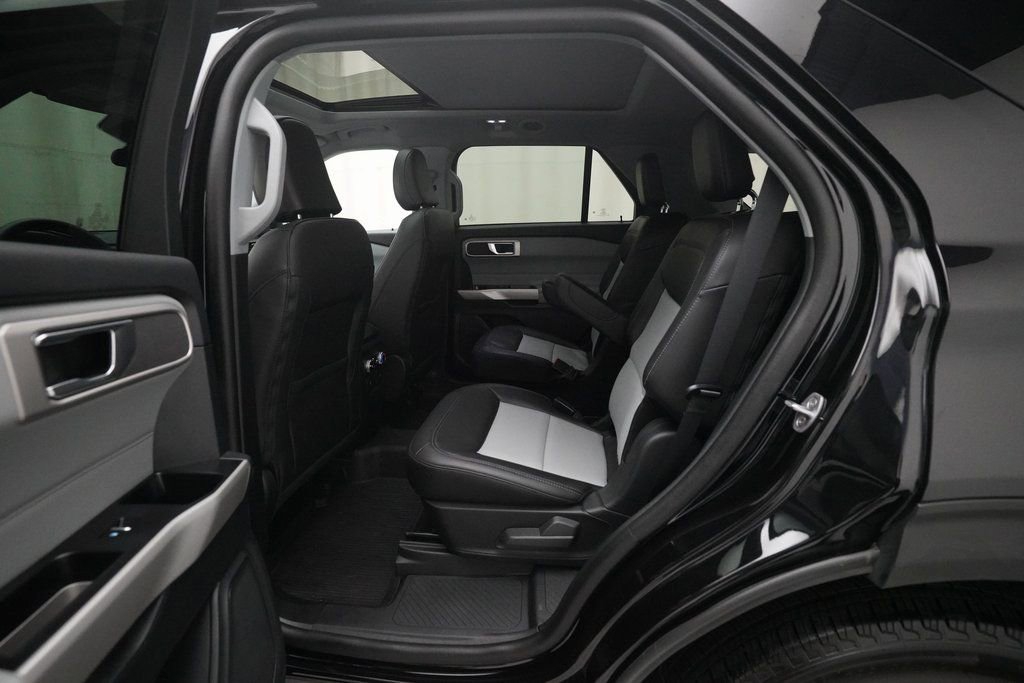 Used 2023 Ford Explorer XLT w/ Equipment Group 202A image 16