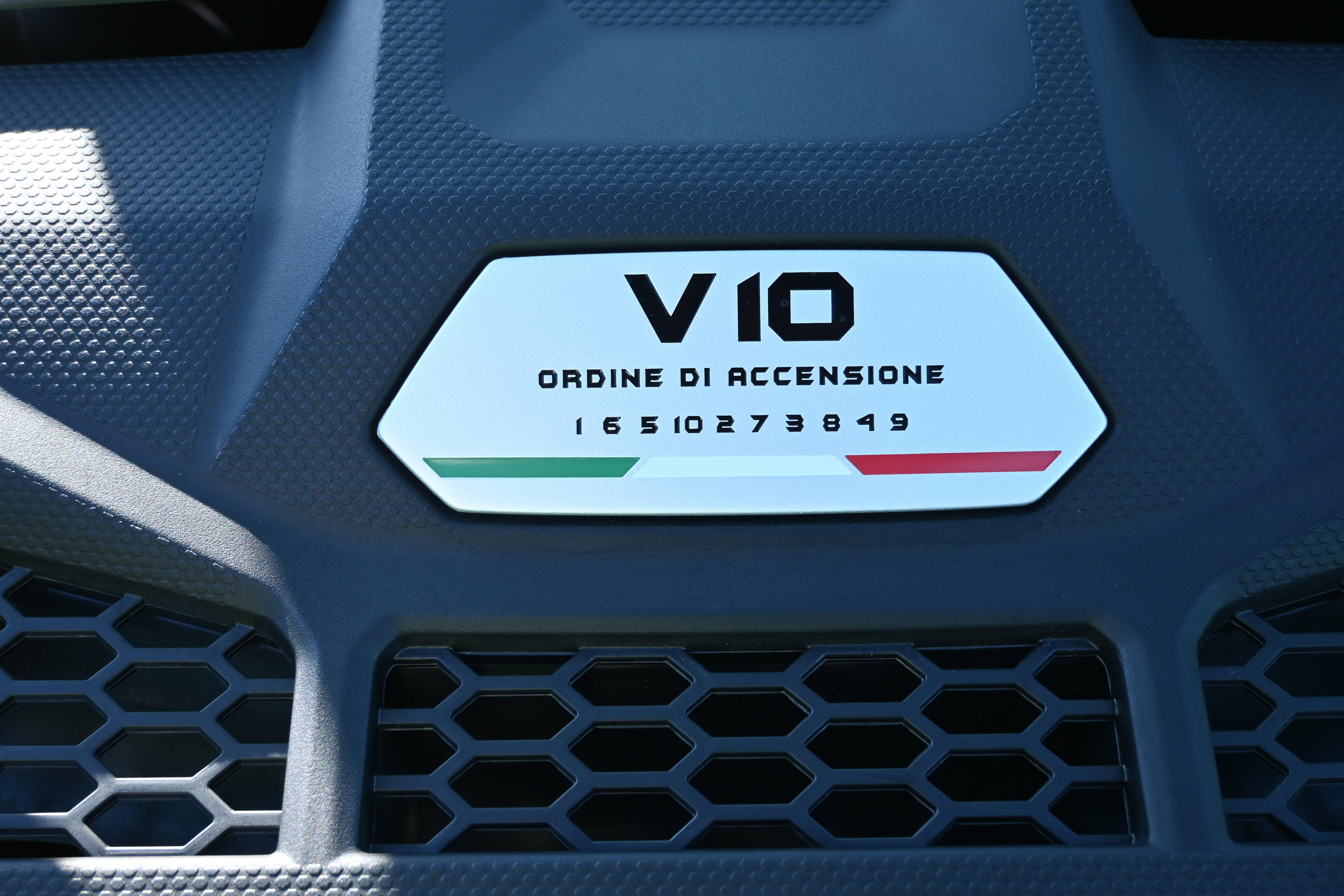 Used 2021 Lamborghini Huracan EVO RWD image 41