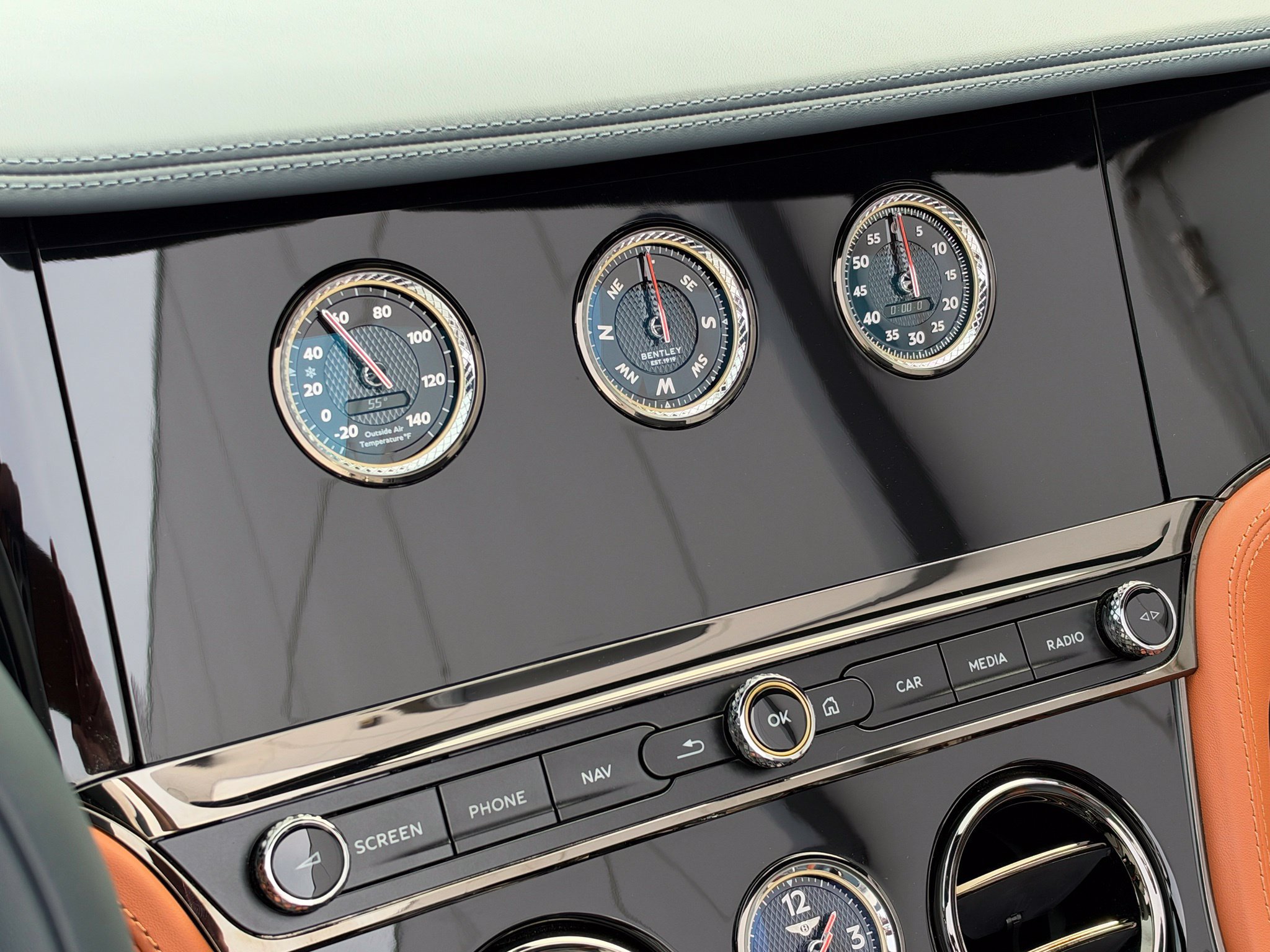 Used 2026 Bentley Continental GT AWD/4WD image 29