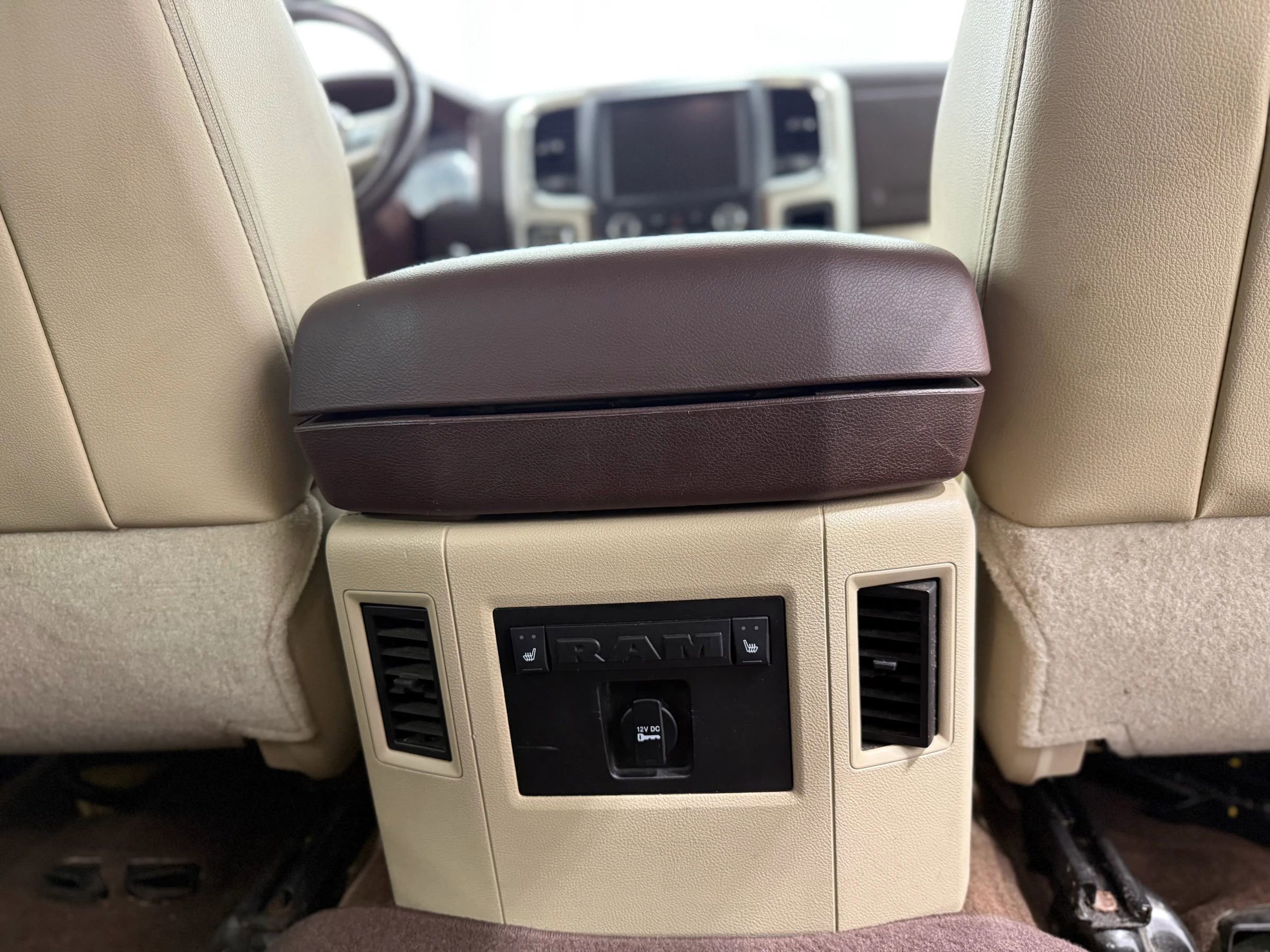 Used 2016 RAM 1500 Laramie image 28