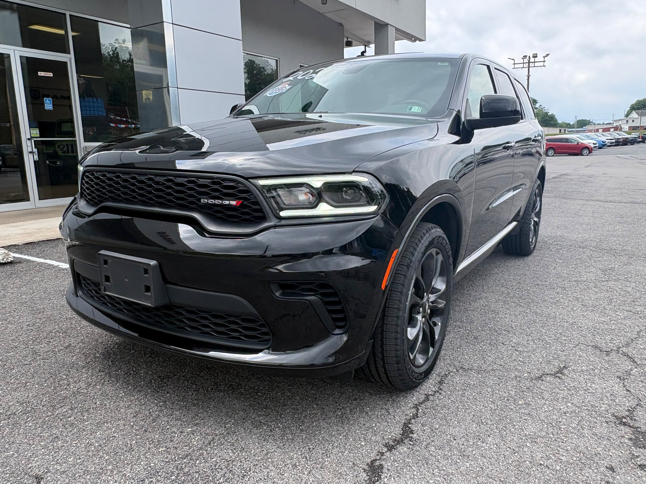 Certified 2025 Dodge Durango GT AWD/4WD image 3