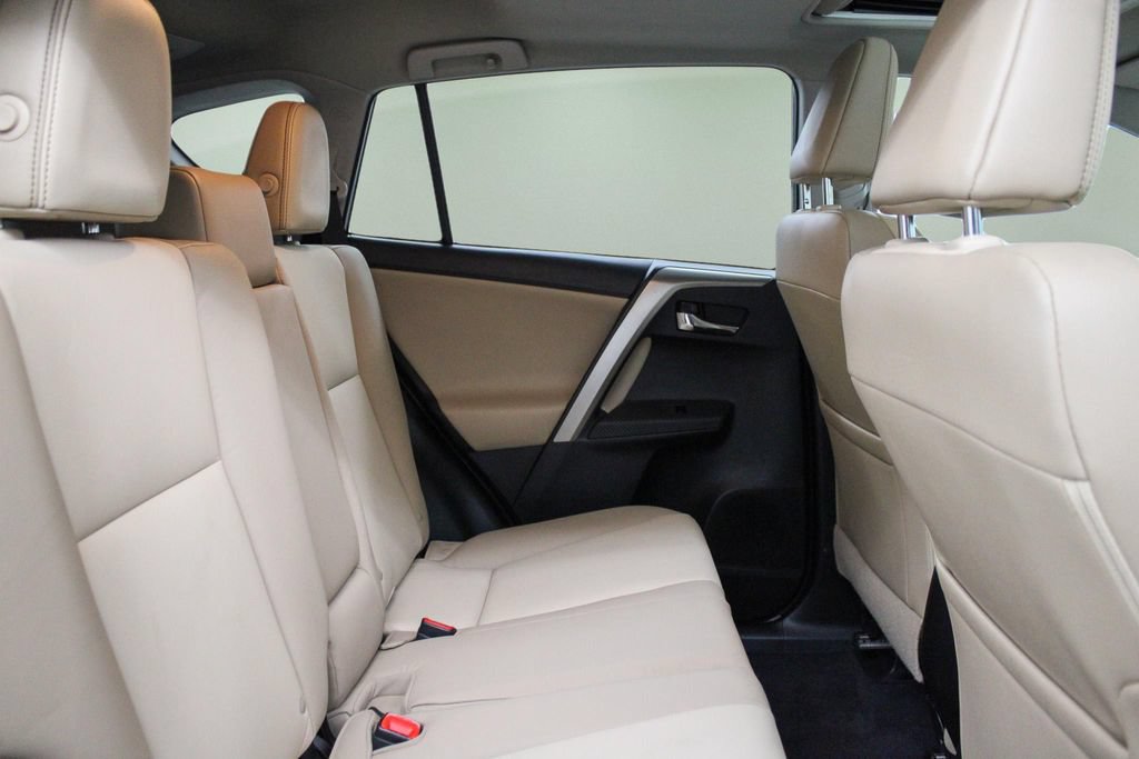 Used 2014 Toyota RAV4 Limited w/ Technology Package AWD/4WD image 27