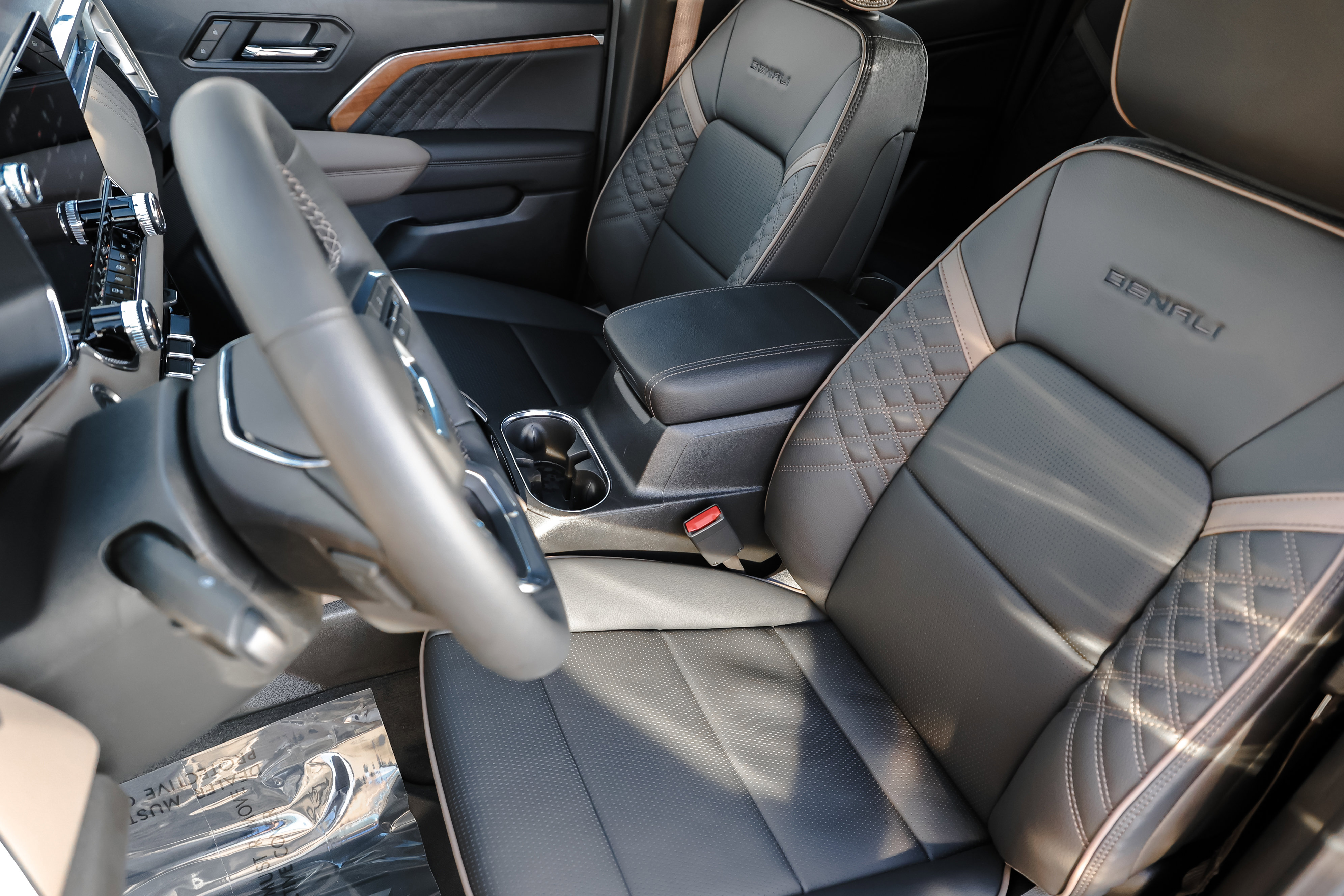 New 2026 GMC Canyon Denali image 12