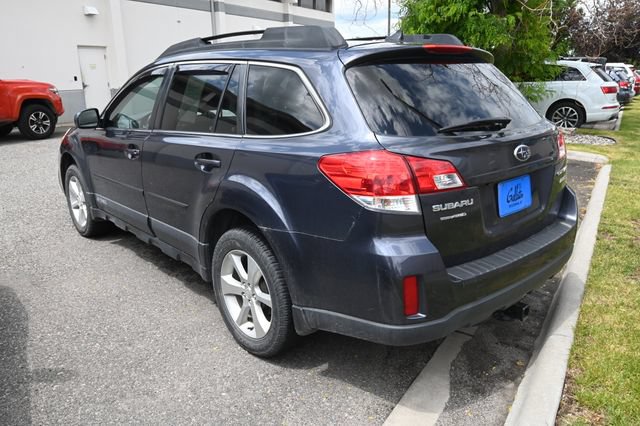 Used 2013 Subaru Outback 2.5i Limited AWD/4WD image 2