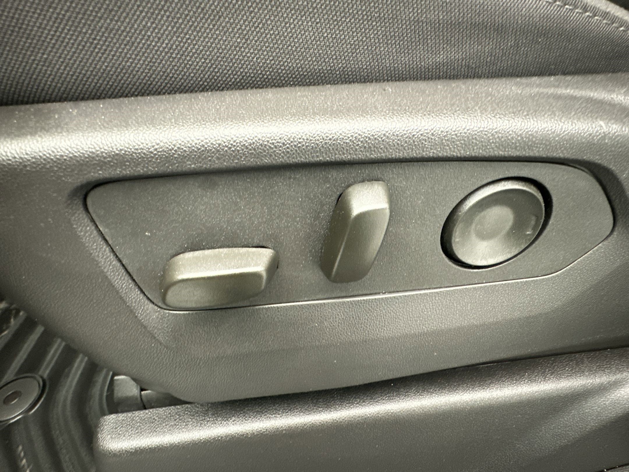 Certified 2026 Chevrolet Silverado 2500 Custom w/ Custom Value Package image 13