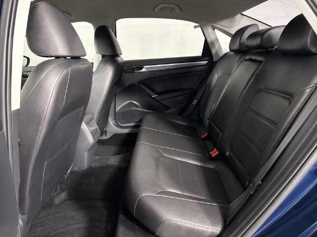 Used 2018 Volkswagen Passat 2.0T R-Line w/ R-Line Lighting Package FWD image 22