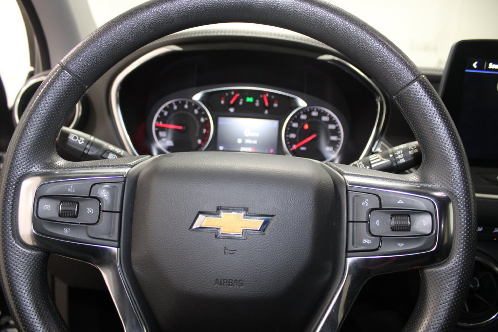 Used 2025 Chevrolet Blazer LT AWD/4WD image 28