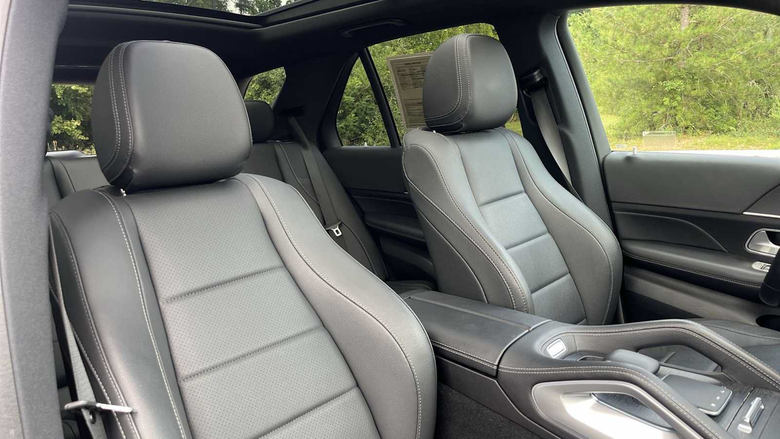 Certified 2025 Mercedes-Benz GLE 450e 4MATIC image 32