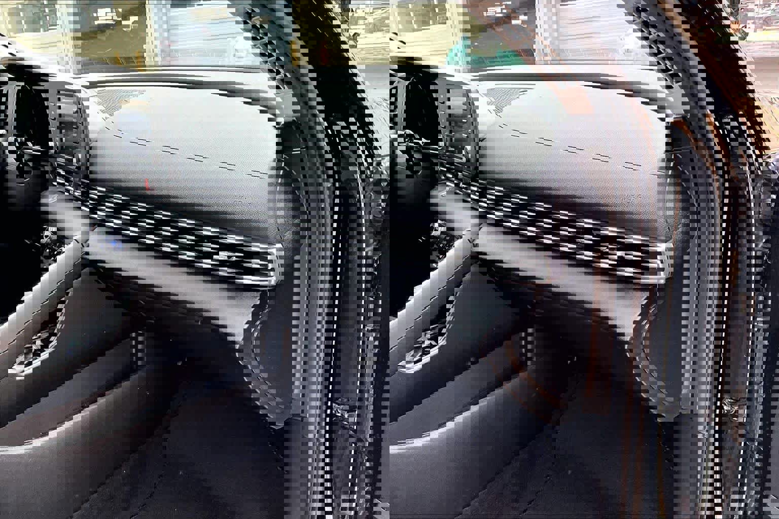 Used 2023 Hyundai Elantra SEL image 17