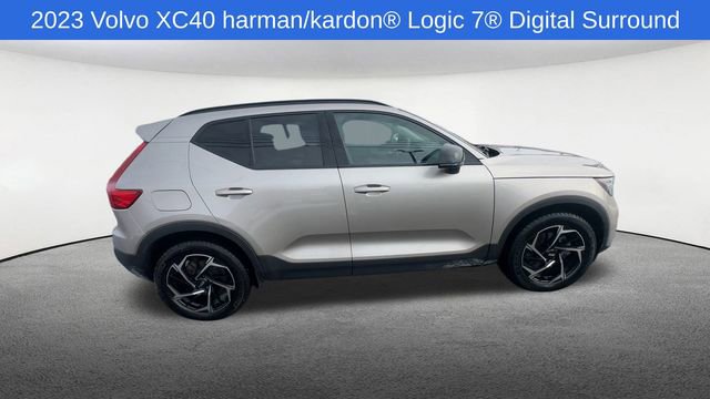 Used 2023 Volvo XC40 B5 Plus w/ Driver Assist Package image 9