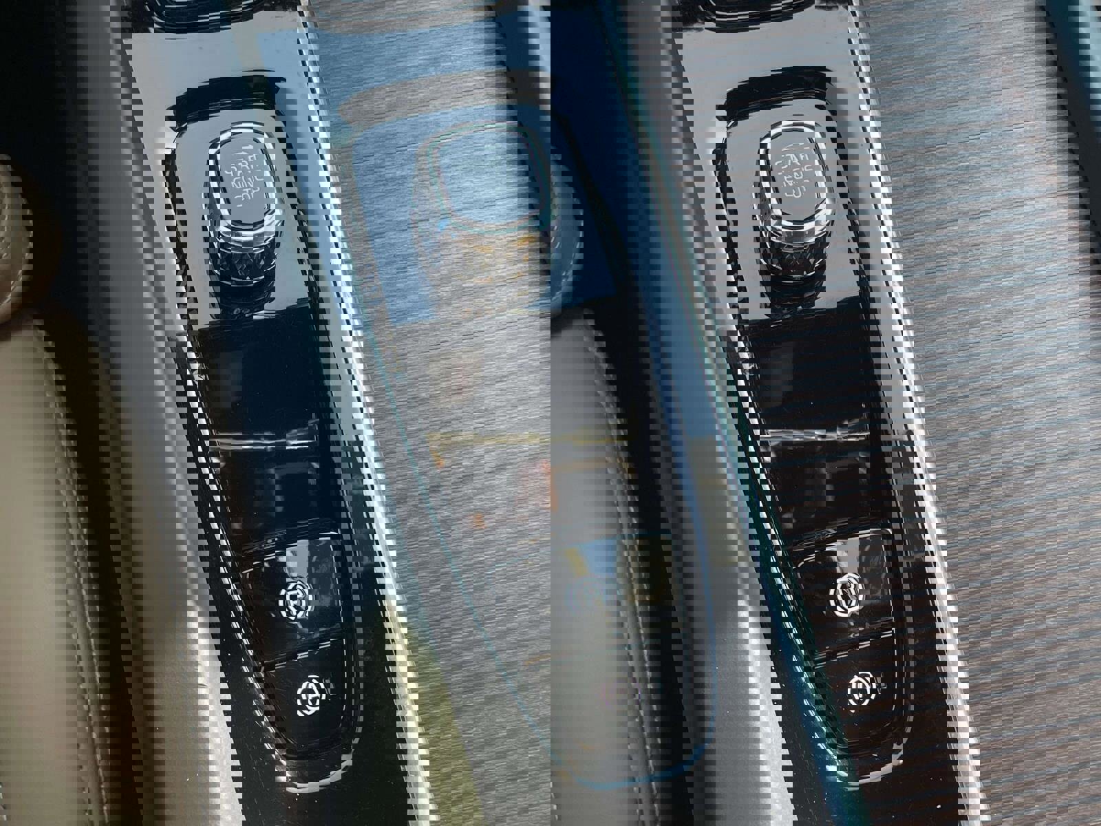 Used 2023 Volvo XC60 B5 Ultimate w/ Climate Package AWD/4WD image 30