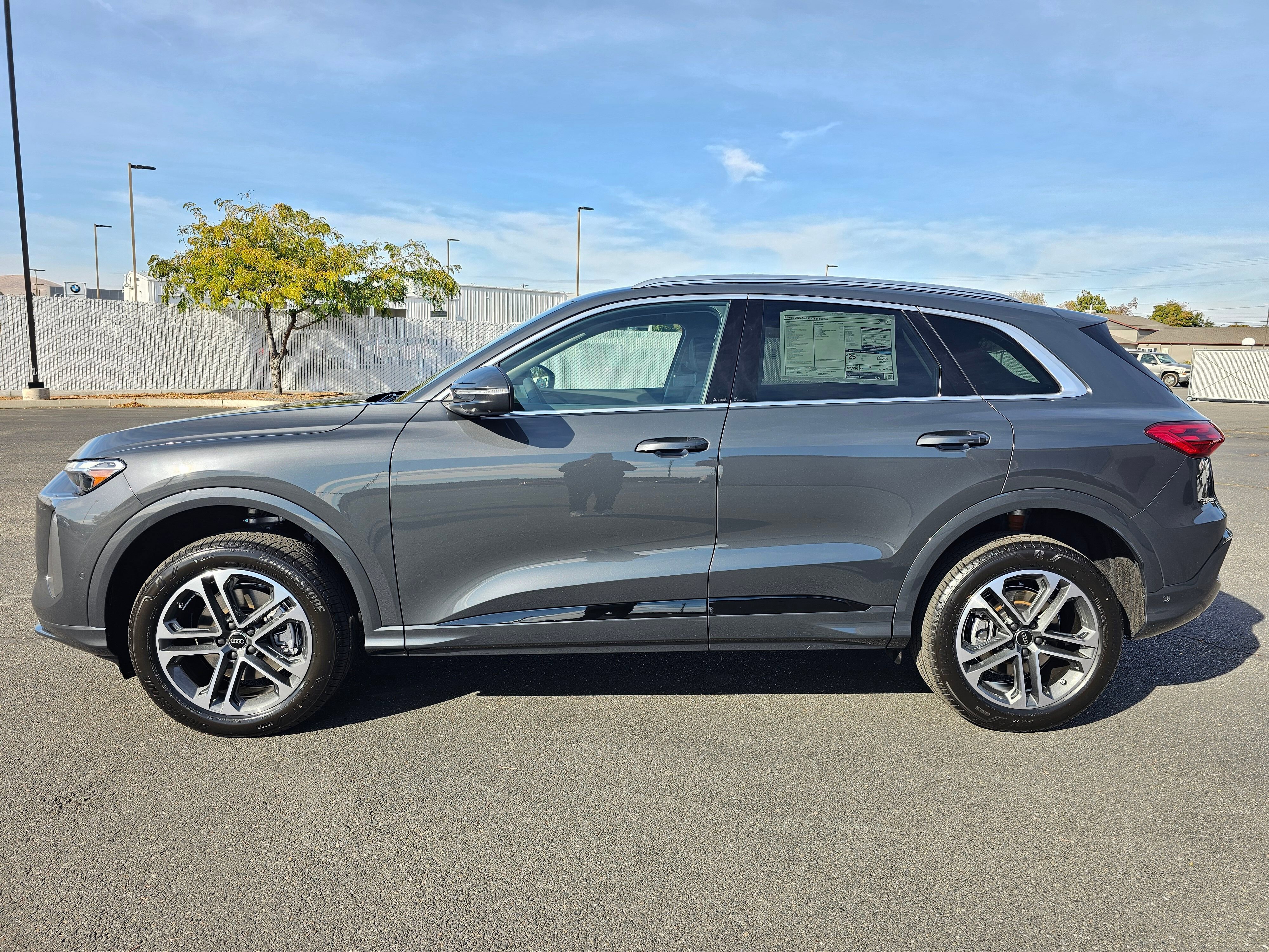New 2025 Audi Q5 Premium image 3