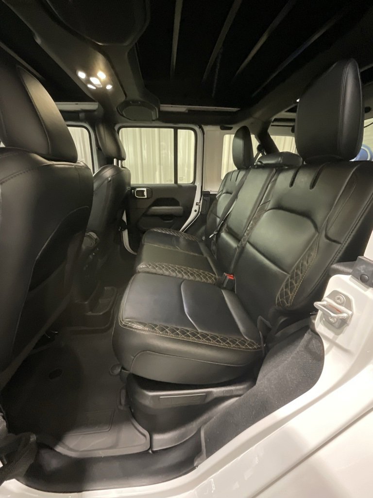 Used 2023 Jeep Wrangler Unlimited Sahara image 11