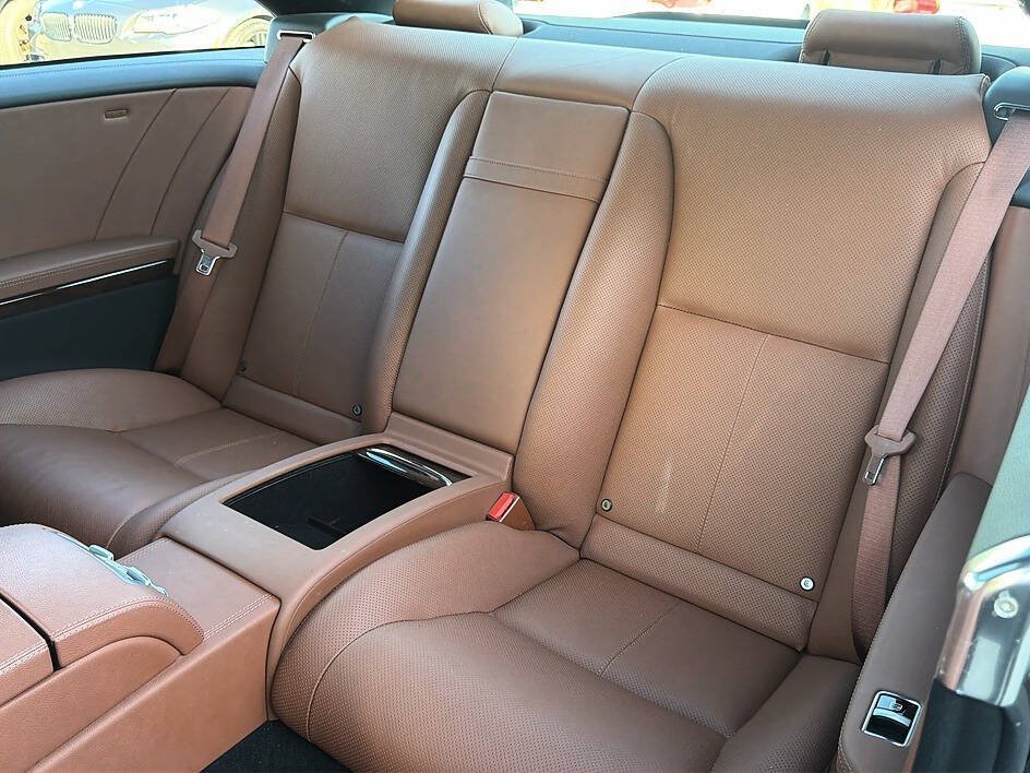 Used 2010 Mercedes-Benz CL 550 4MATIC image 17