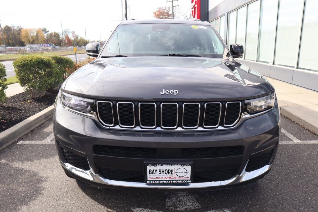Used 2022 Jeep Grand Cherokee L Limited AWD/4WD image 5