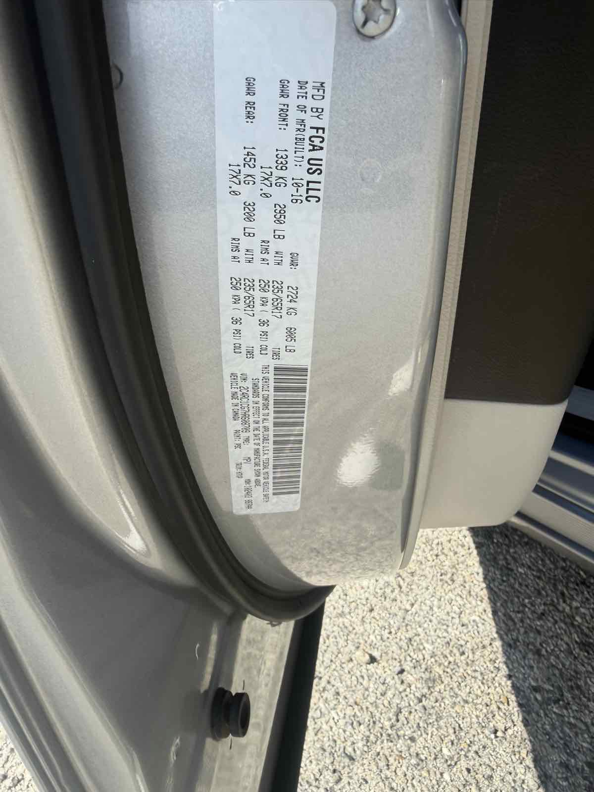 Used 2017 Chrysler Pacifica LX FWD image 24