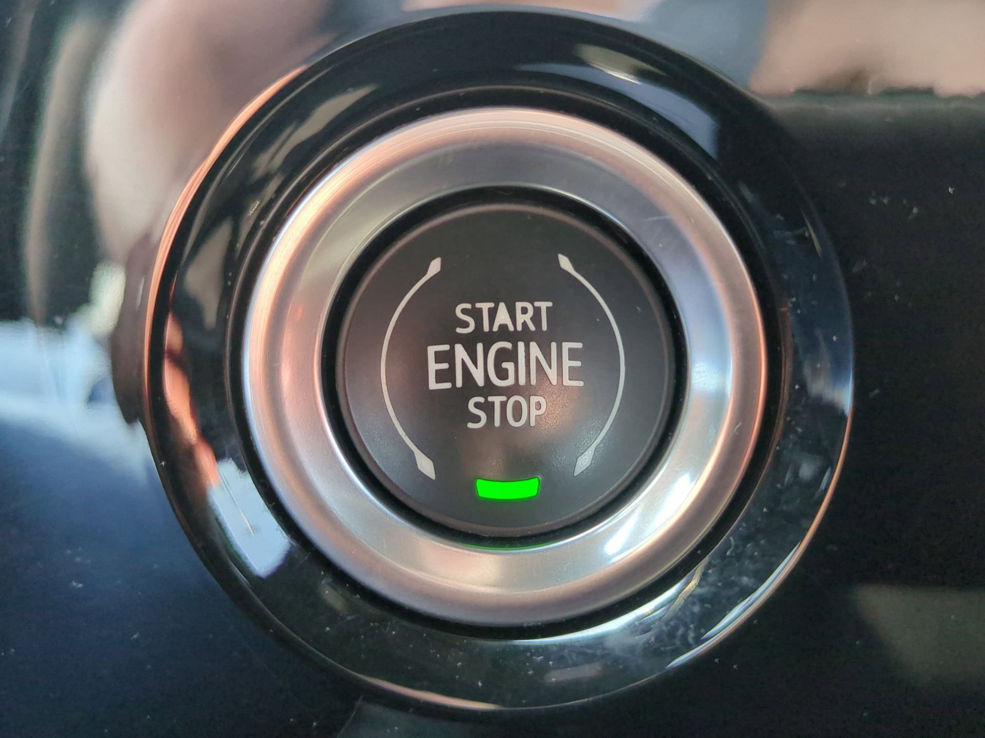 Certified 2022 Chevrolet Silverado 1500 LT AWD/4WD image 17