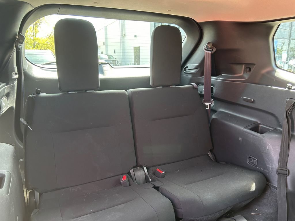 Used 2022 Mitsubishi Outlander ES image 17