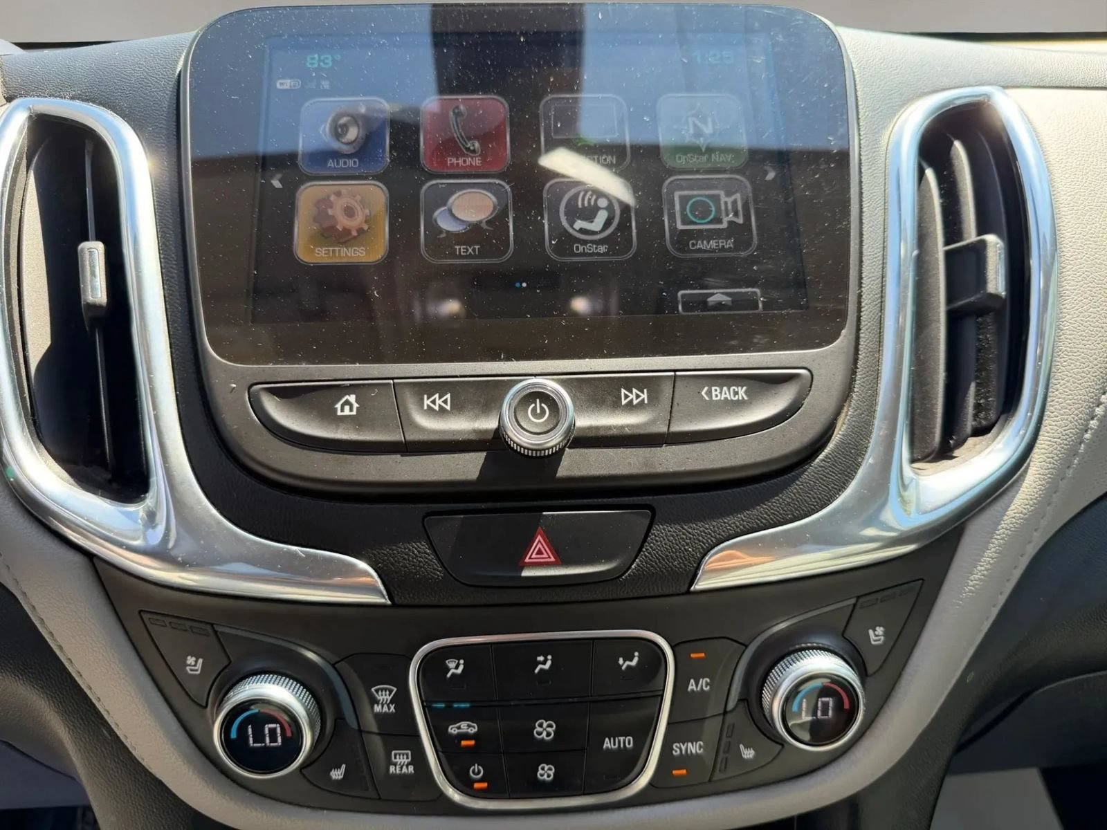 Used 2018 Chevrolet Equinox Premier AWD/4WD image 19