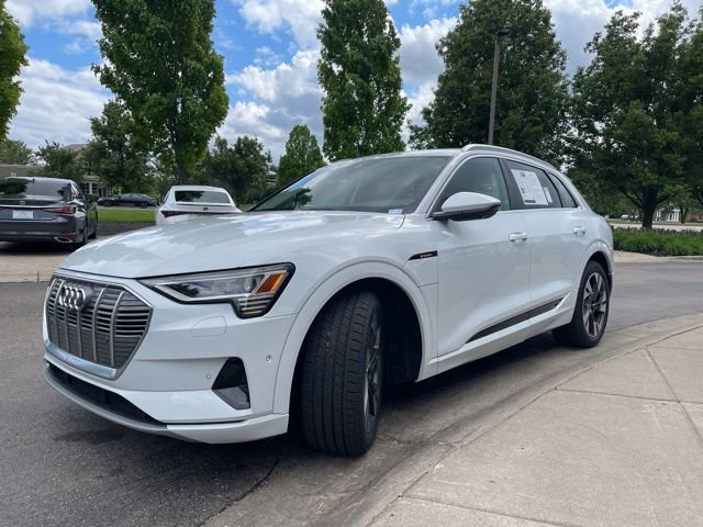 Used 2023 Audi e-tron Premium Plus AWD/4WD image 7