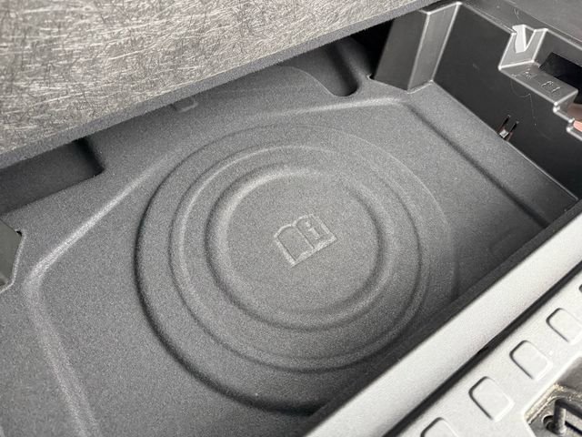 Used 2023 Chevrolet Equinox Premier image 36