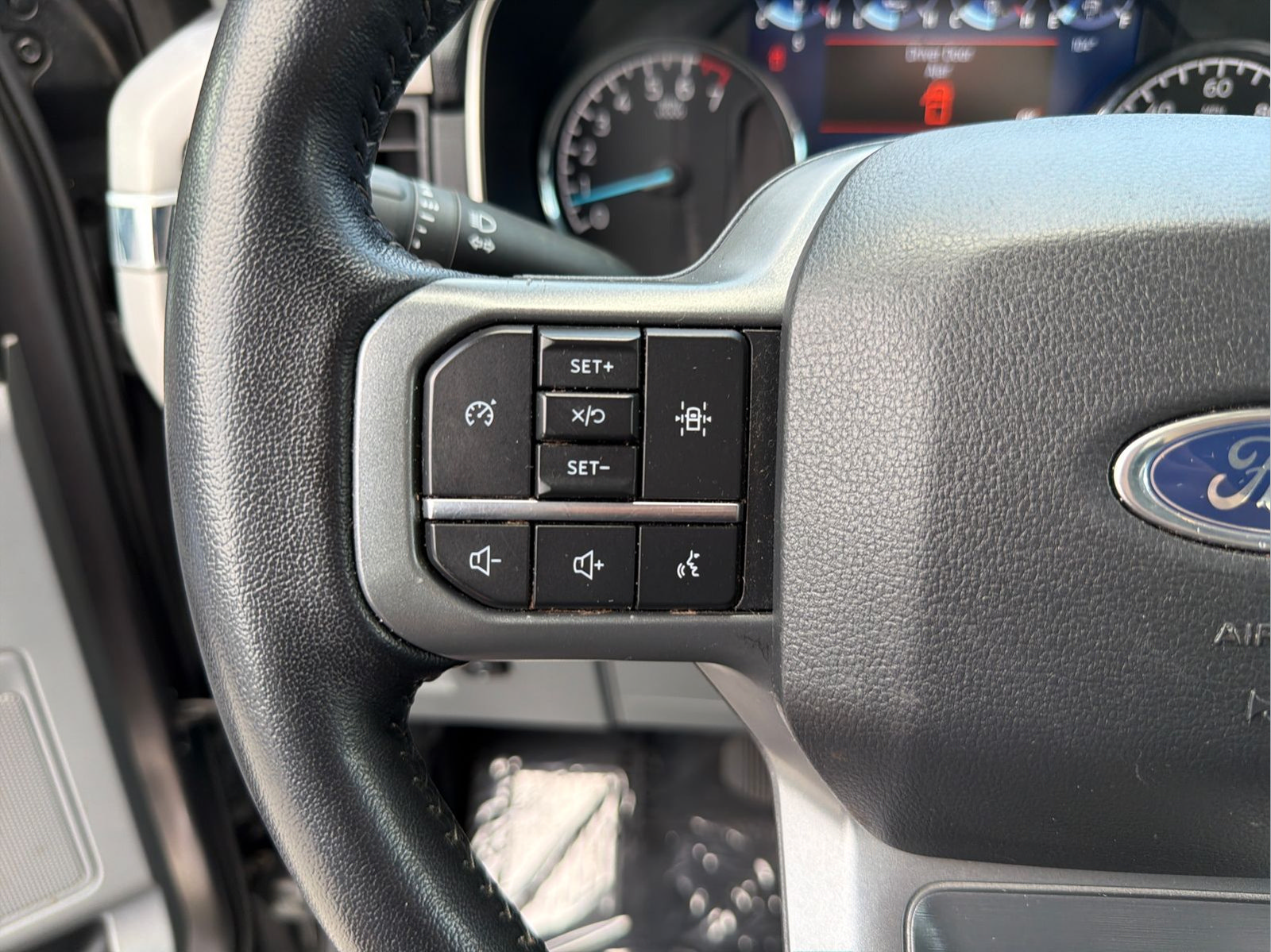 Used 2022 Ford F150 XLT w/ Equipment Group 302A High AWD/4WD image 13