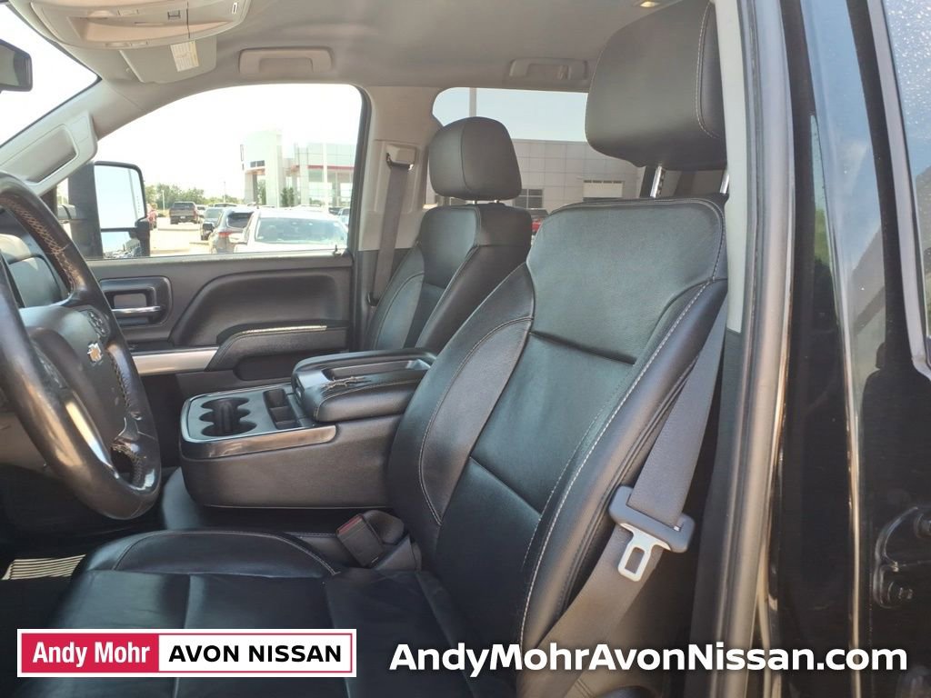 Used 2019 Chevrolet Silverado 2500 LT w/ Midnight Edition AWD/4WD image 14