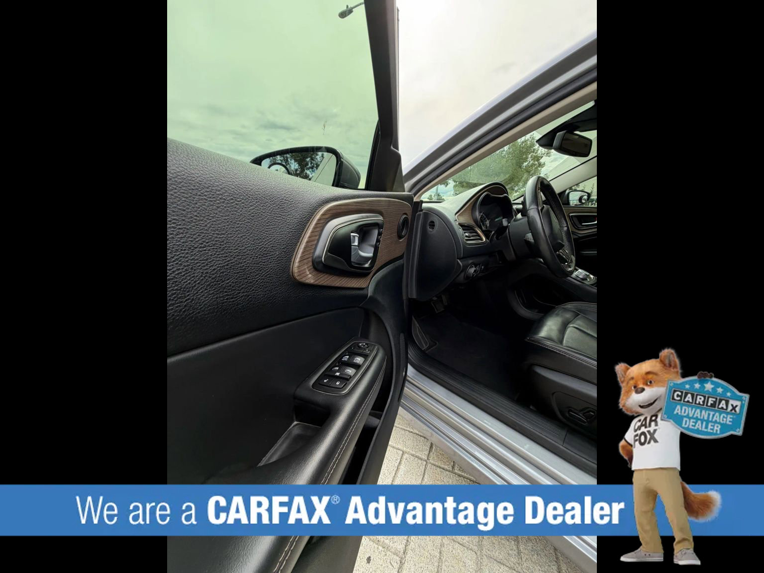 Used 2015 Chrysler 200 C w/ Navigation & Sound Group I image 16