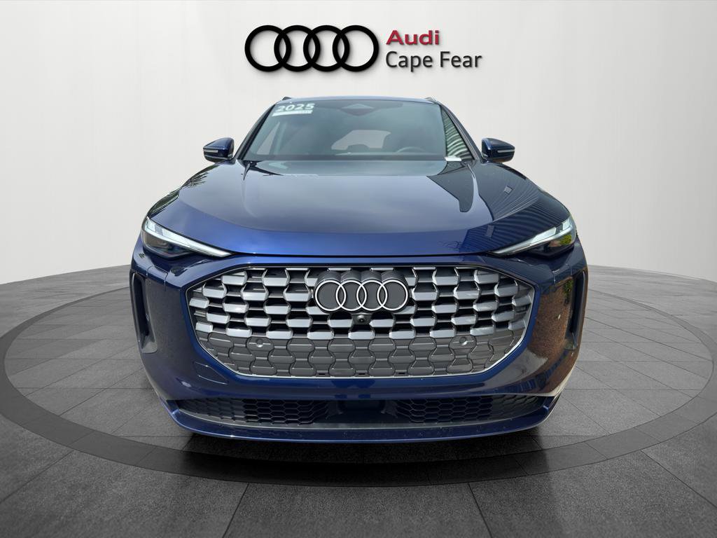Used 2025 Audi Q5 Premium w/ Convenience Package image 8